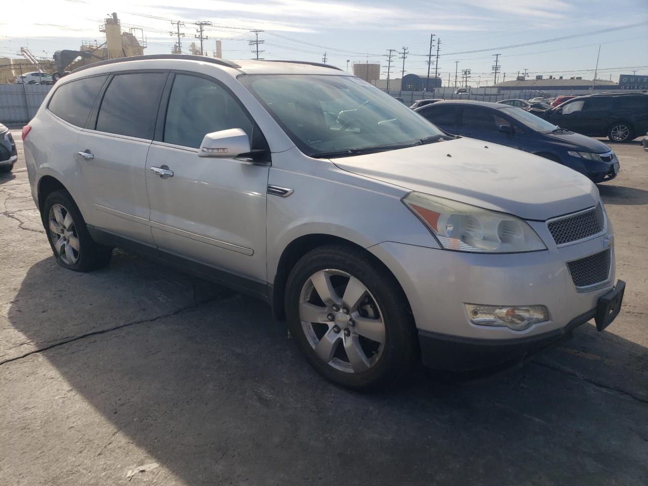 2011 Chevrolet Traverse - Image 4