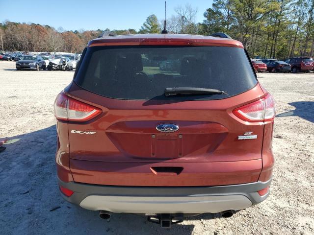 Parquets FORD ESCAPE 2016 Czerwony