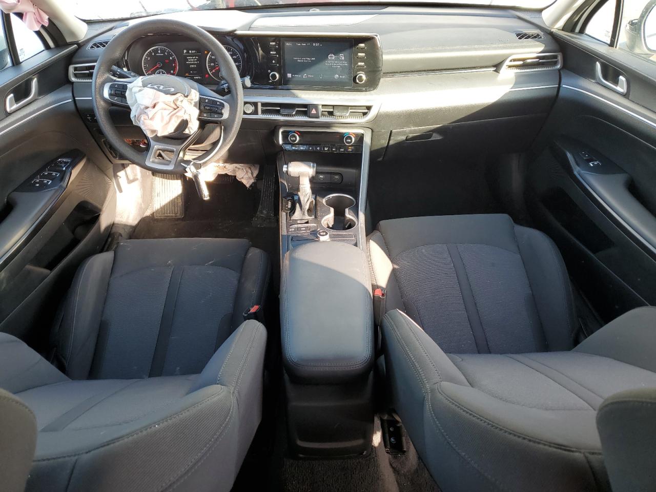 2023 Kia K5 - Image 8