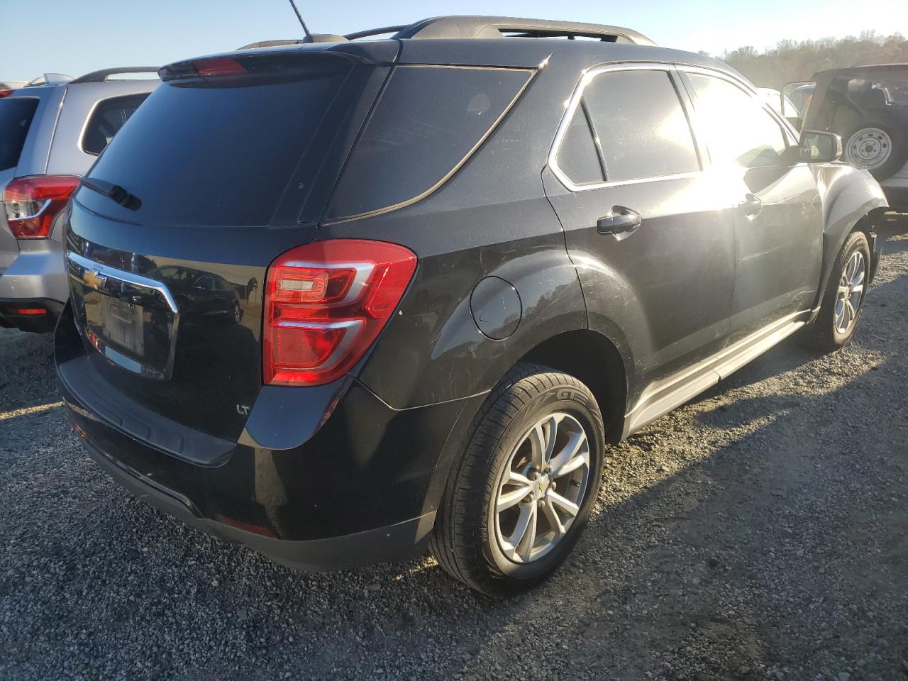 2017 Chevrolet Equinox - Image 3