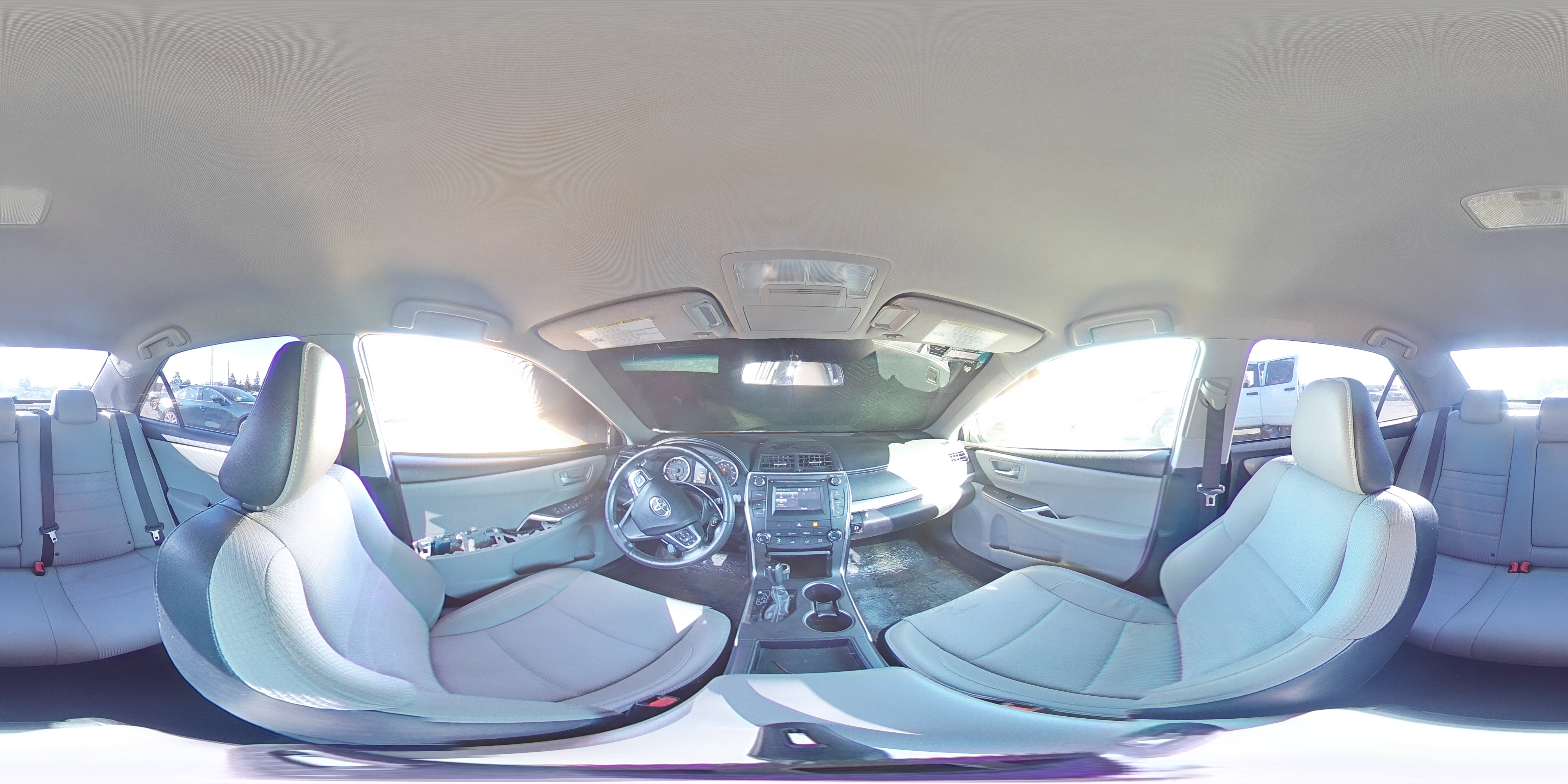 2016 Toyota Camry - Image 13