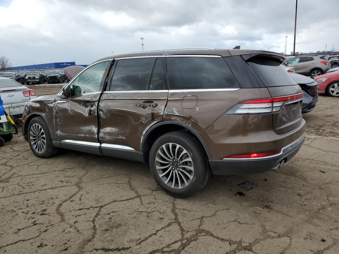 VIN 5LM5J7XC6NGL06378 2022 LINCOLN AVIATOR no.2