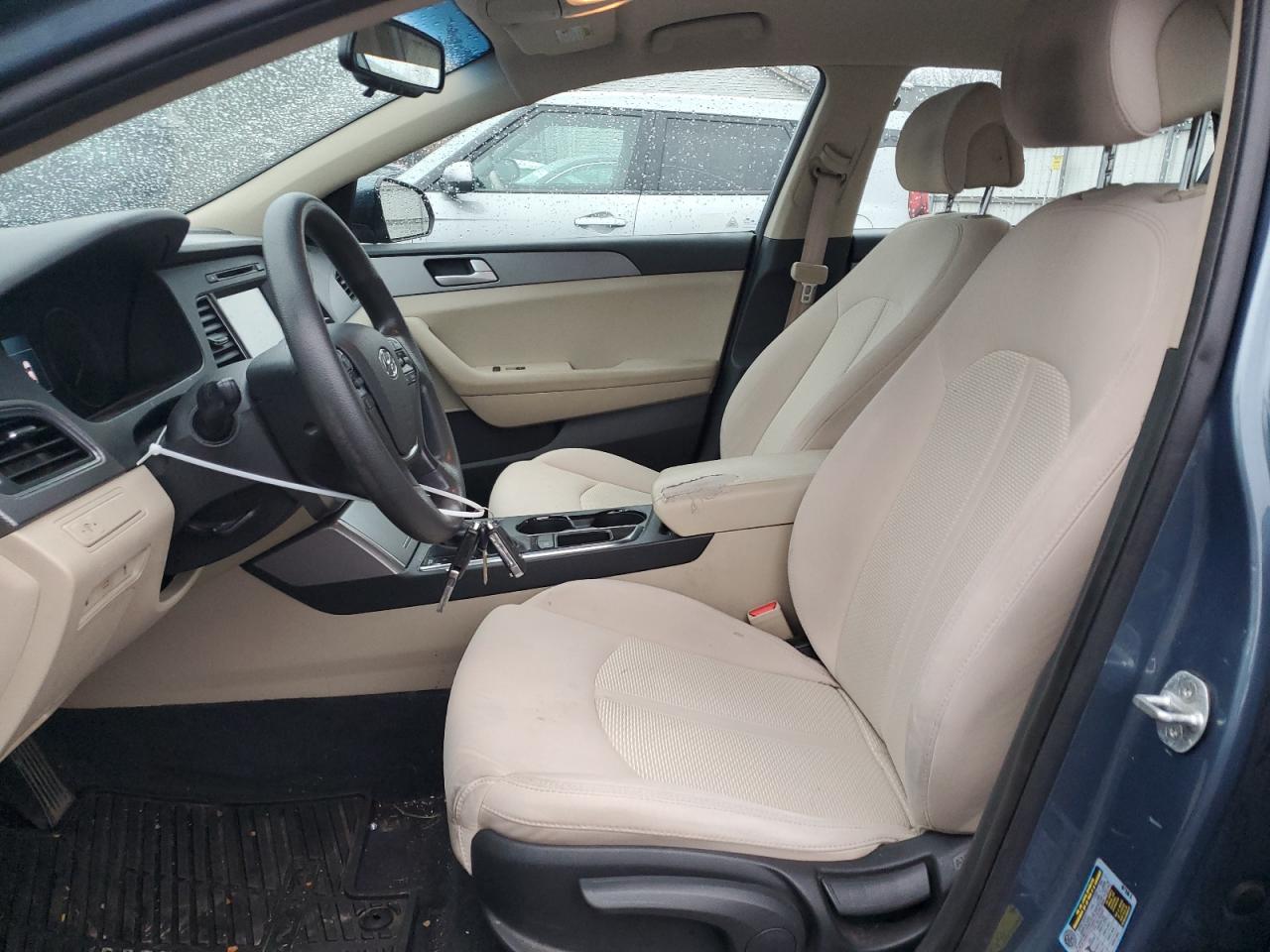 2016 Hyundai Sonata - Image 7