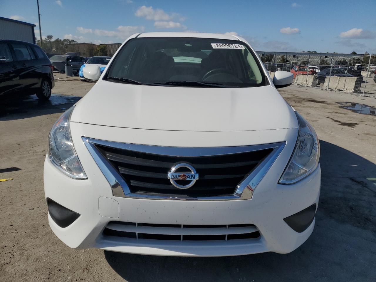 VIN 3N1CN7AP4JL886074 2018 NISSAN VERSA no.5