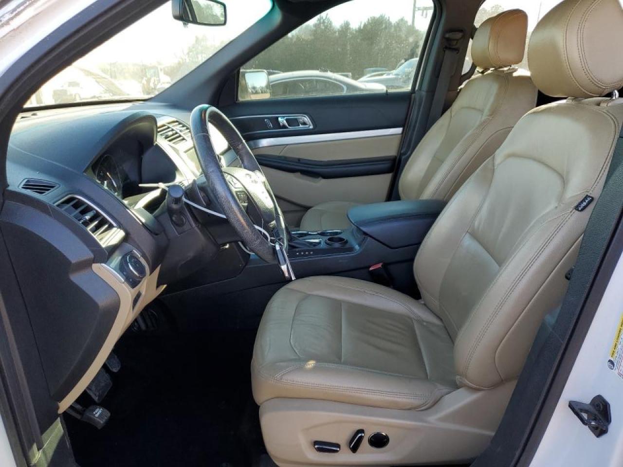 2016 Ford Explorer - Image 7