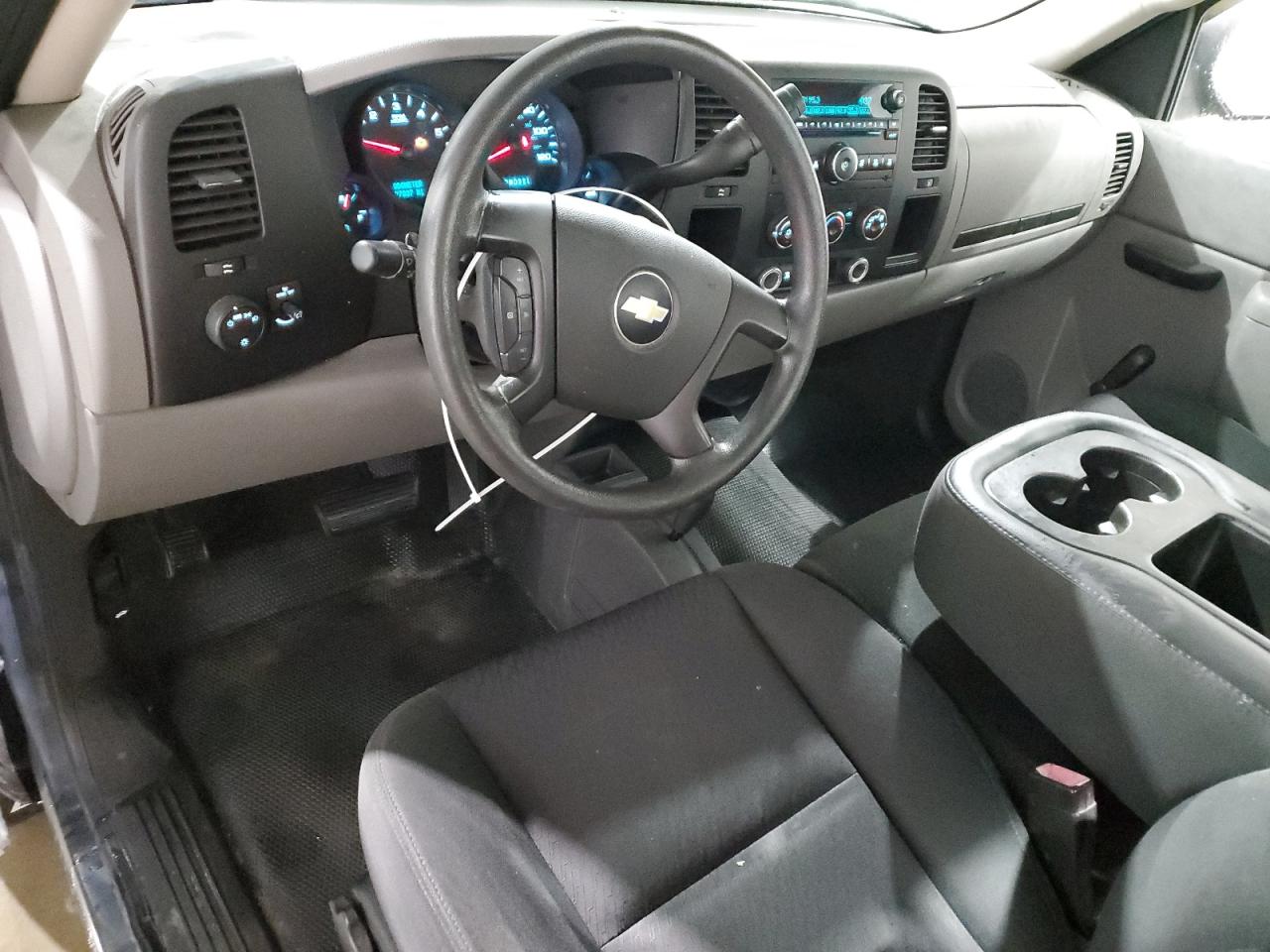 2010 Chevrolet Silverado - Image 8