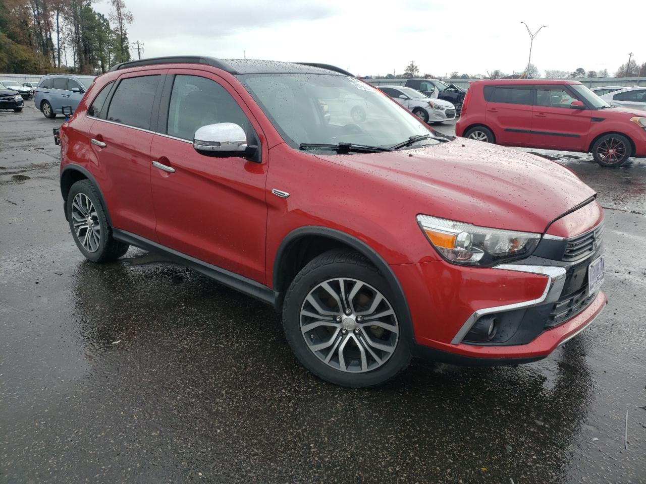 2017 Mitsubishi Outlander - Image 4