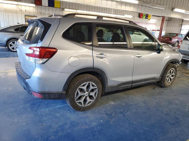  SUBARU FORESTER 2019 Серебристый