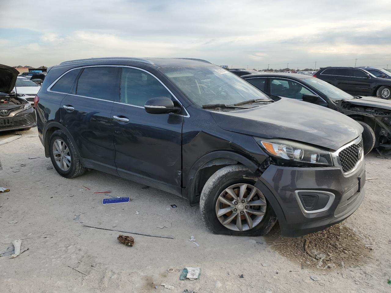 2017 Kia Sorento - Image 4
