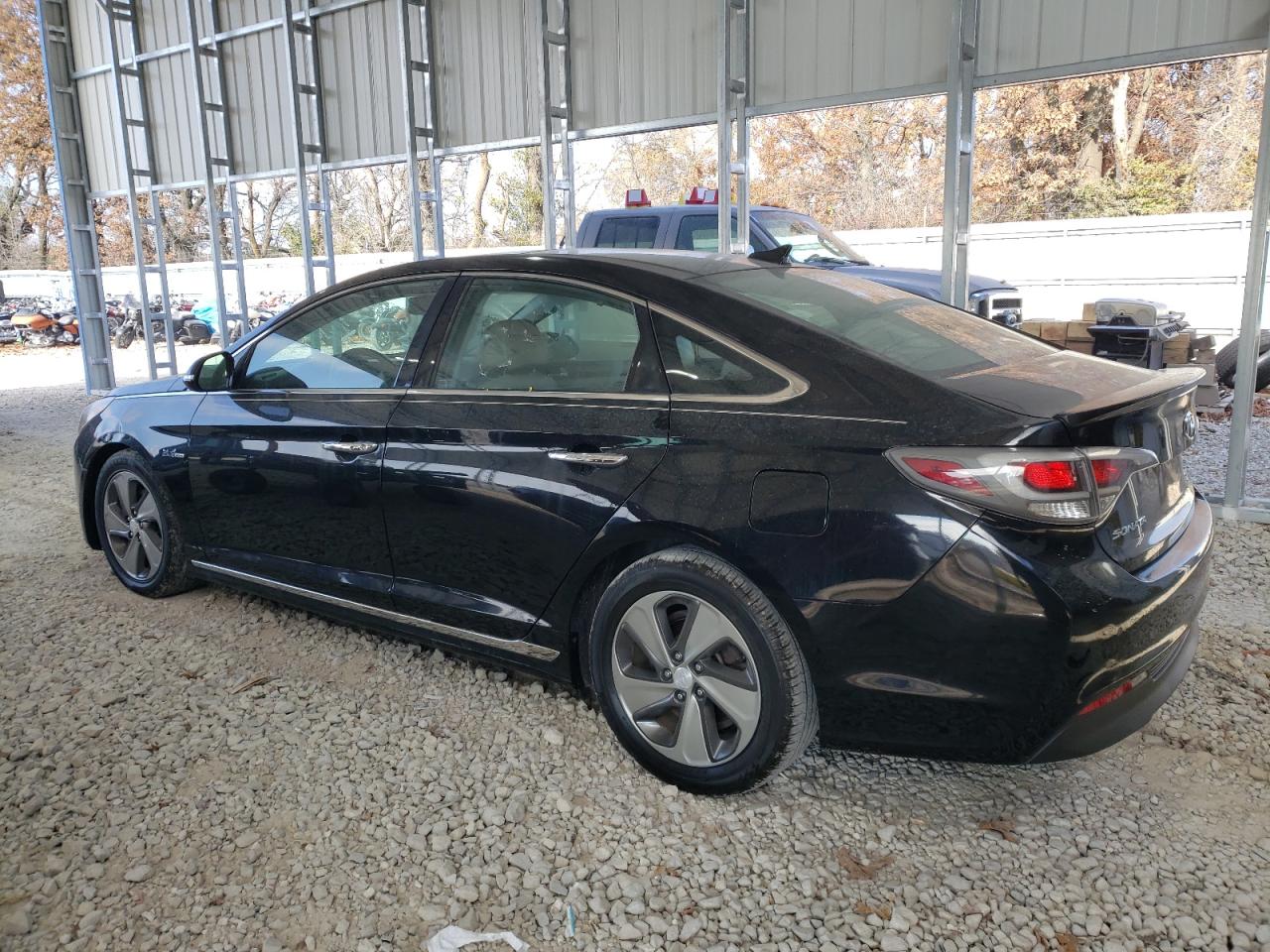 2016 Hyundai Sonata - Image 2