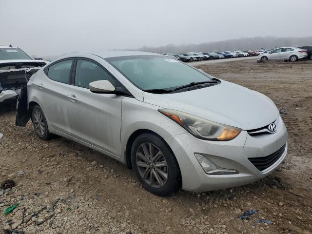 Sedans HYUNDAI ELANTRA 2016 Srebrny