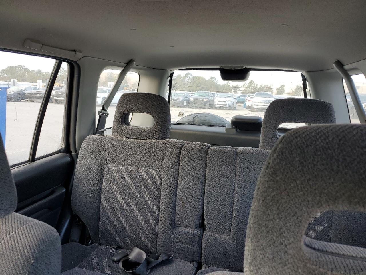 2000 Honda CR-V - Image 10