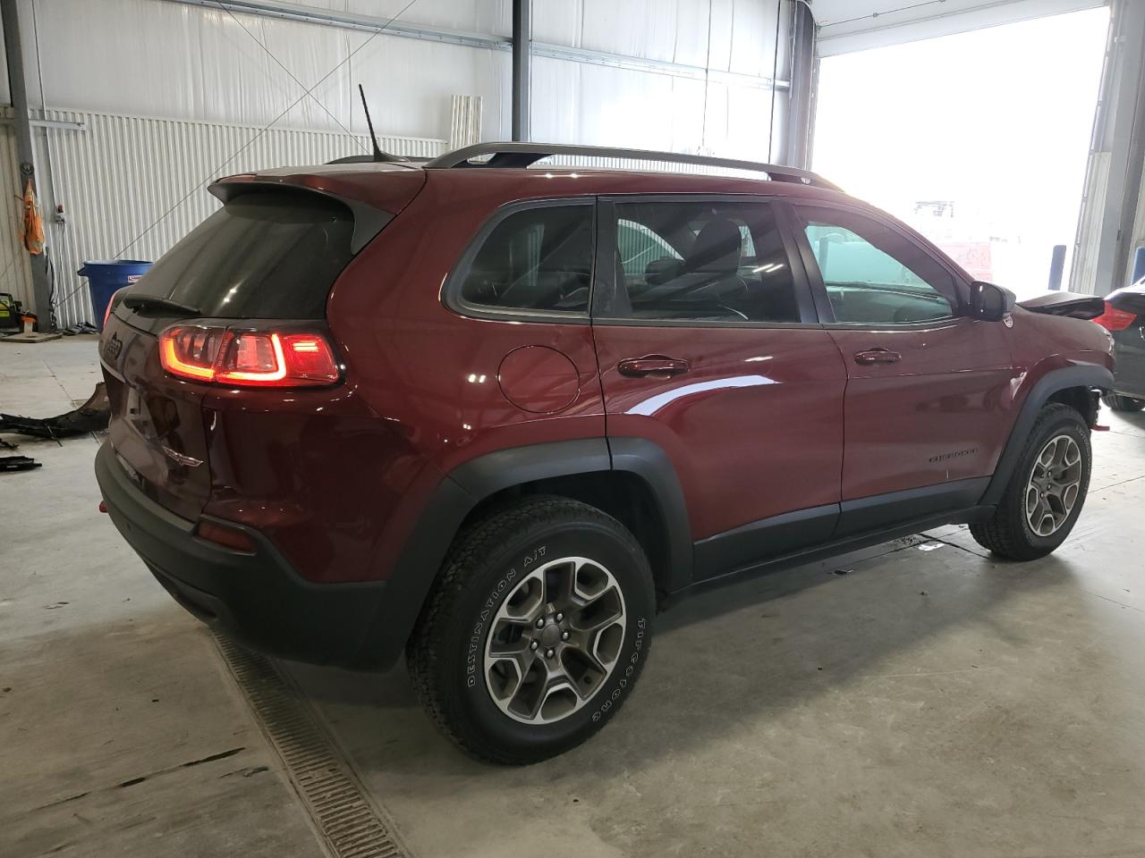 2020 Jeep Cherokee - Image 3