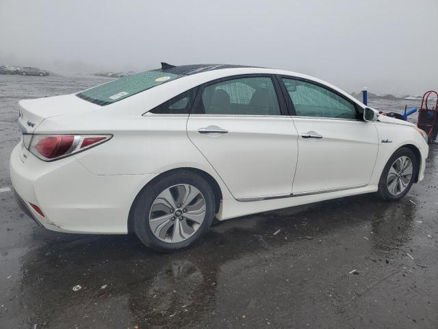  HYUNDAI SONATA 2015 Белый