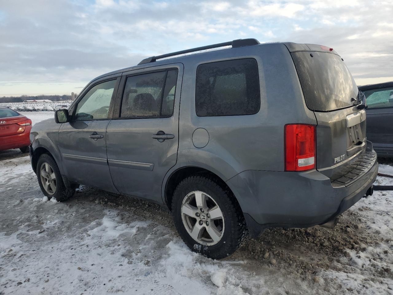 2010 Honda Pilot - Image 2