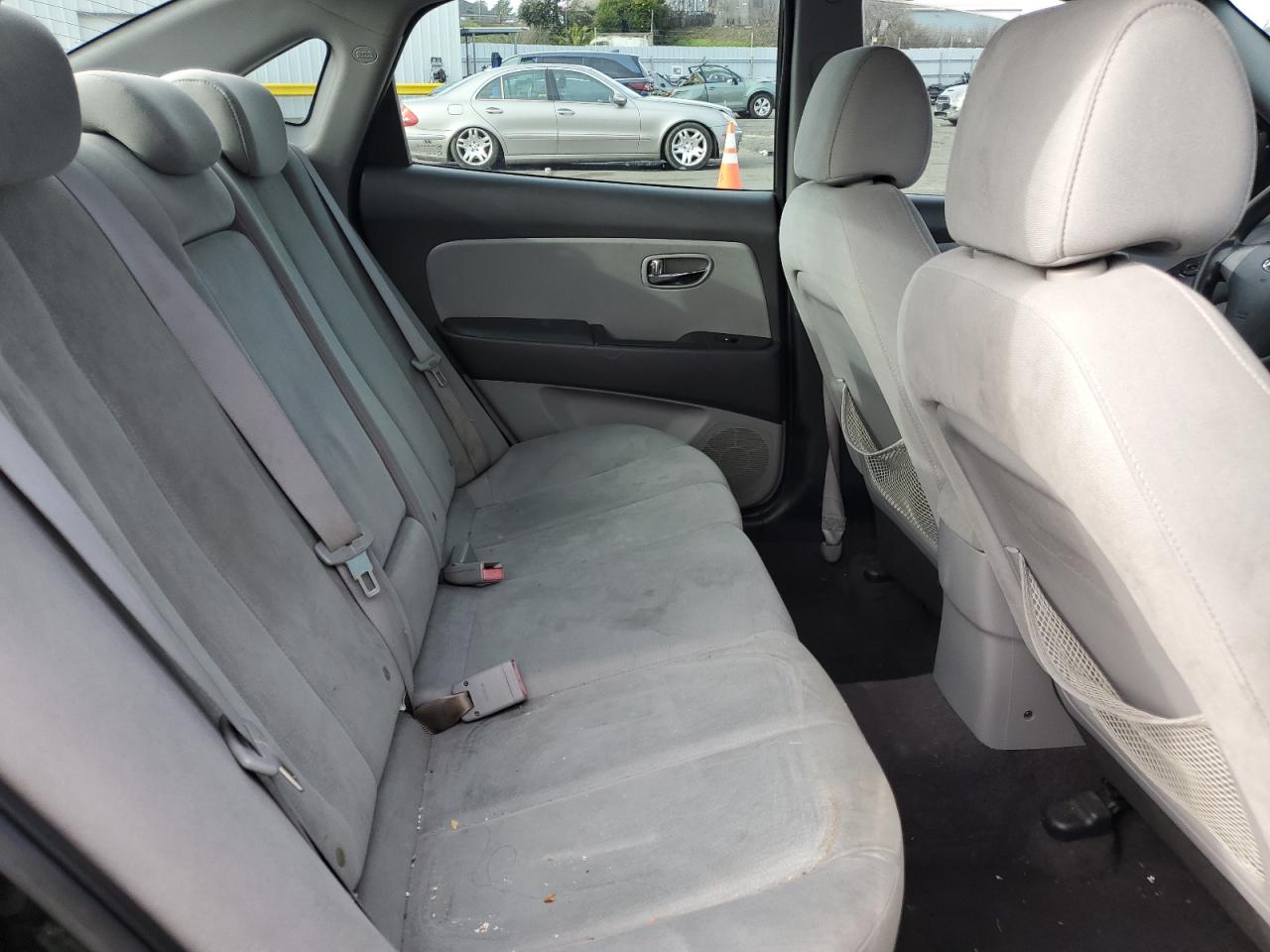 2010 Hyundai Elantra - Image 10