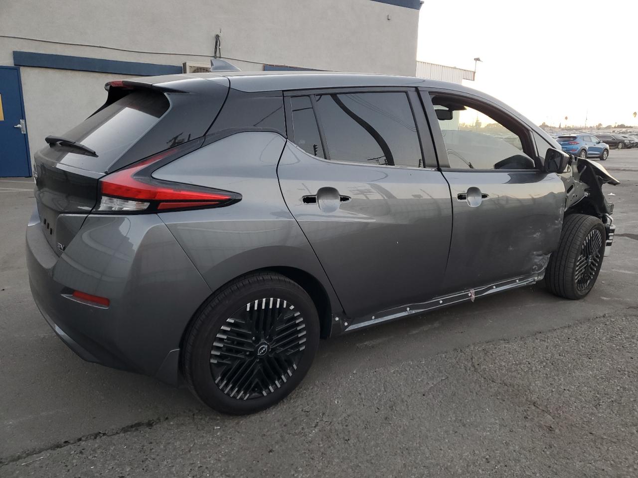 2024 Nissan Leaf - Image 3