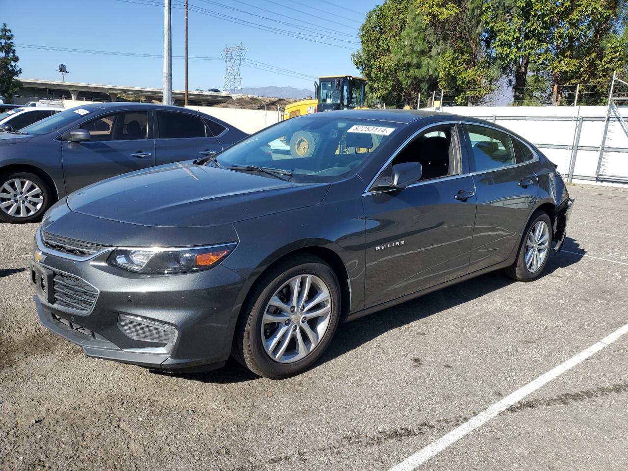 VIN 1G1ZD5ST8JF233373 2018 CHEVROLET MALIBU no.1