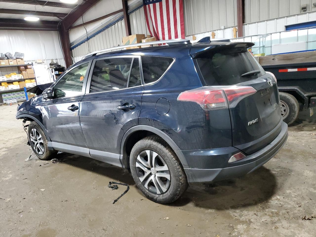 VIN JTMZFREVXJJ170327 2018 TOYOTA RAV4 no.2