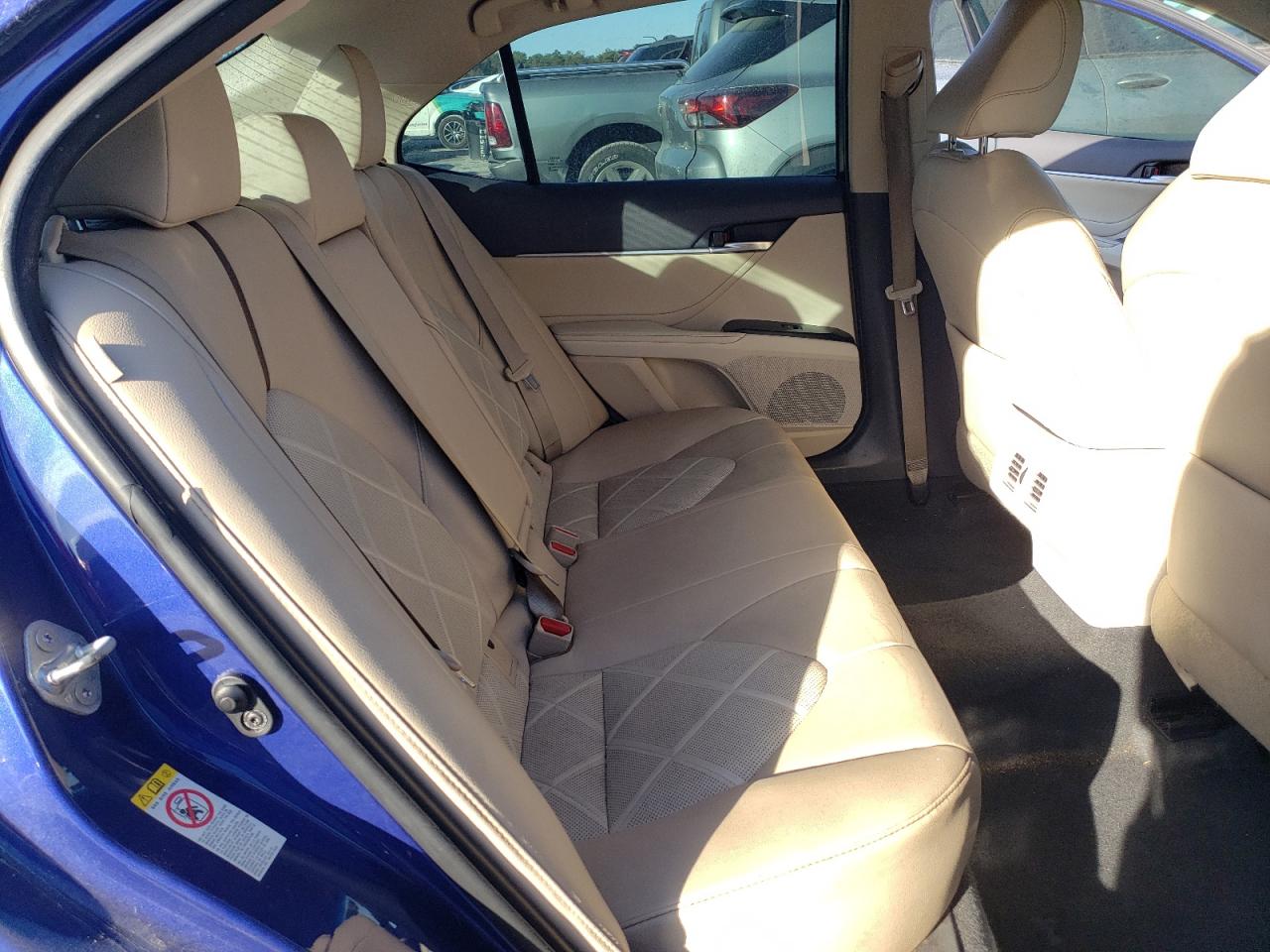 2018 Toyota Camry - Image 10