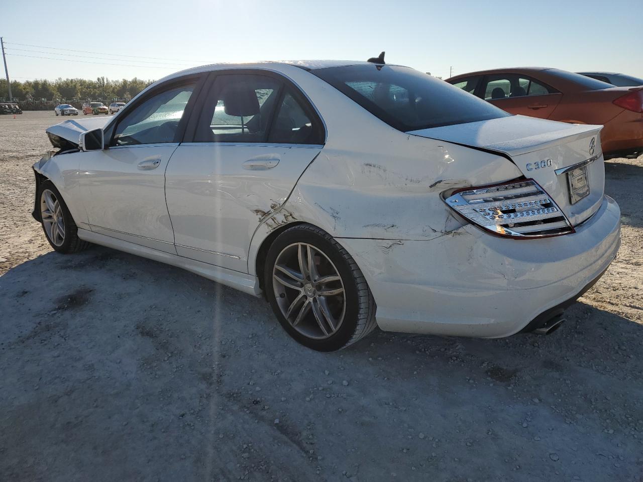 VIN WDDGF8AB2EA943641 2014 MERCEDES-BENZ C-CLASS no.2