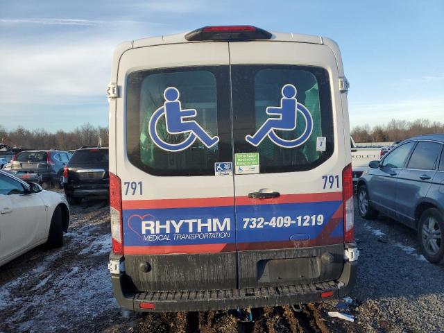  FORD TRANSIT 2022 Белы