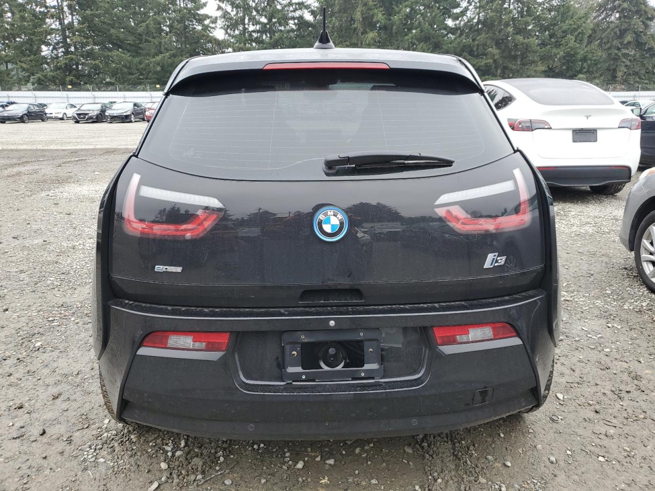2016 BMW i3 - Image 6