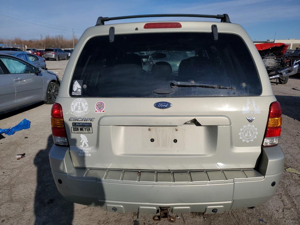 2005 Ford Escape - Image 6