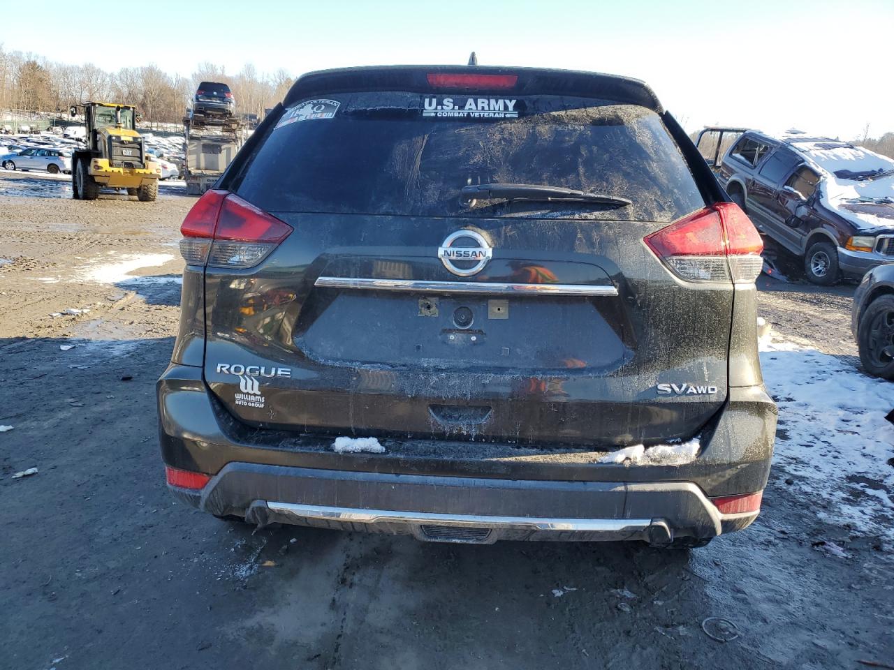 2017 Nissan Rogue - Image 6