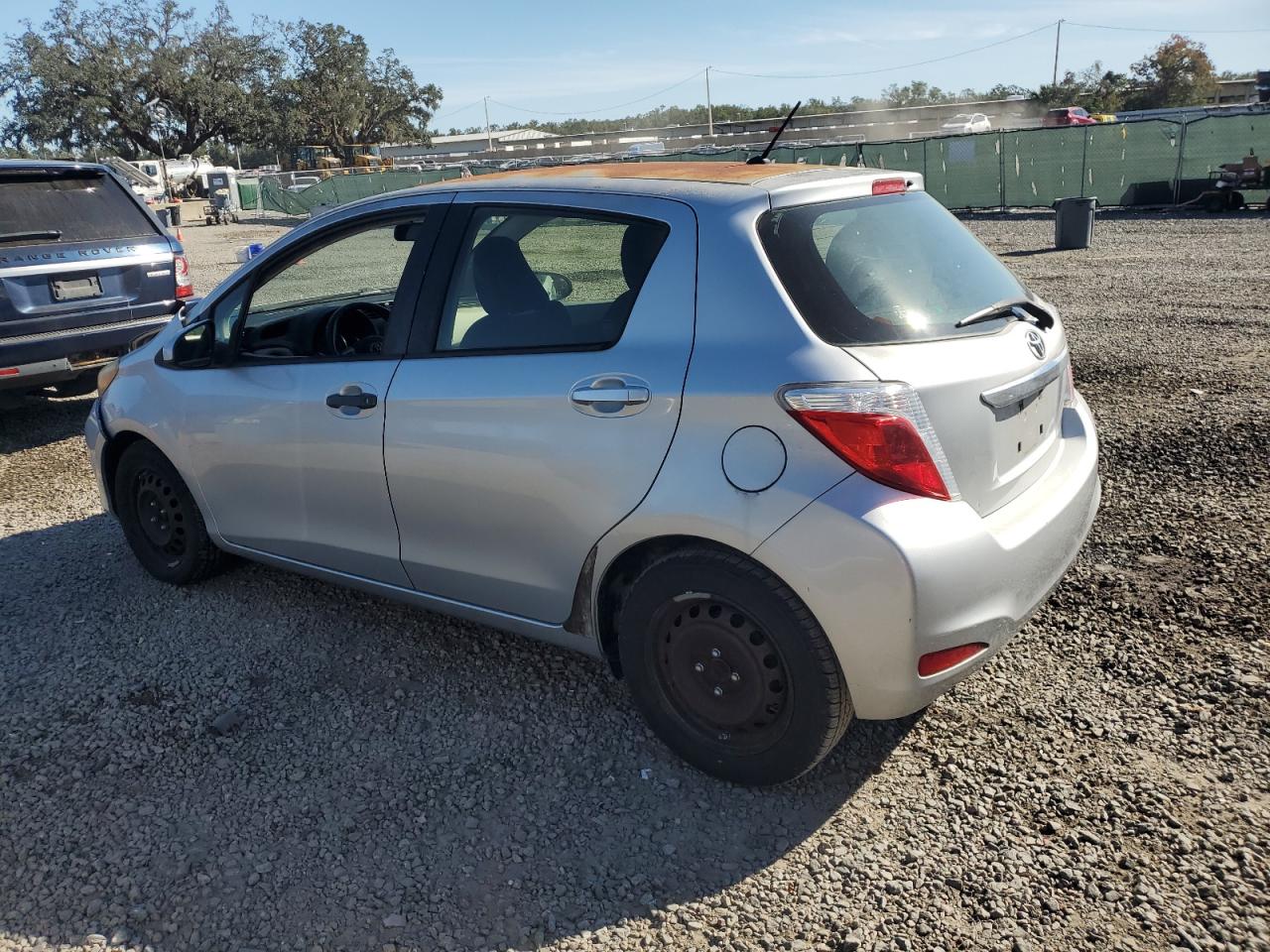 VIN JTDKTUD39DD543485 2013 TOYOTA YARIS no.2