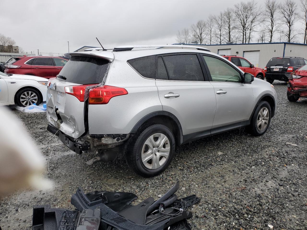 VIN JTMBFREV0FJ016069 2015 TOYOTA RAV4 no.3