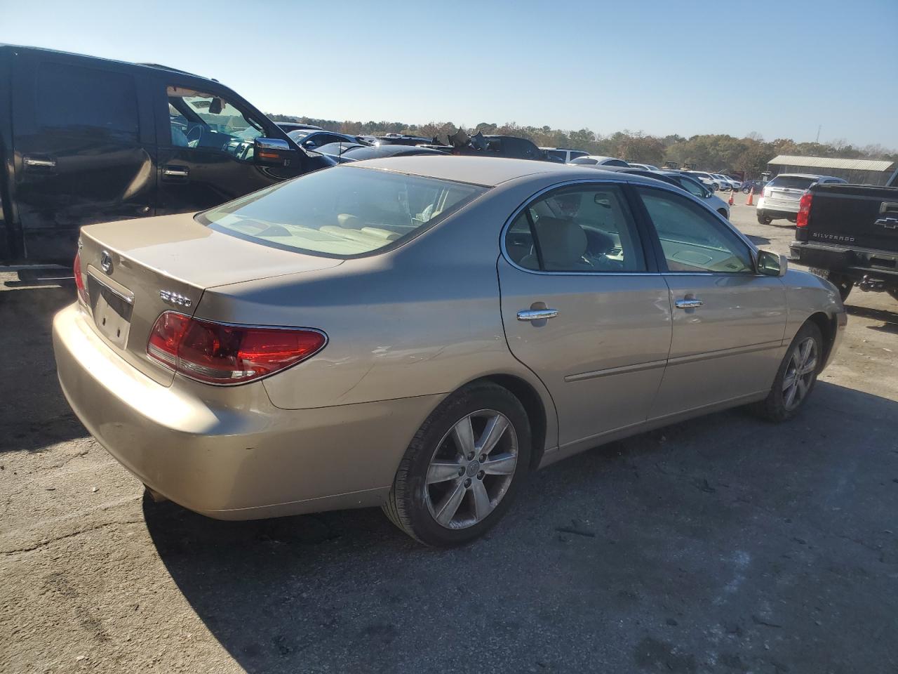 2005 Lexus ES - Image 3