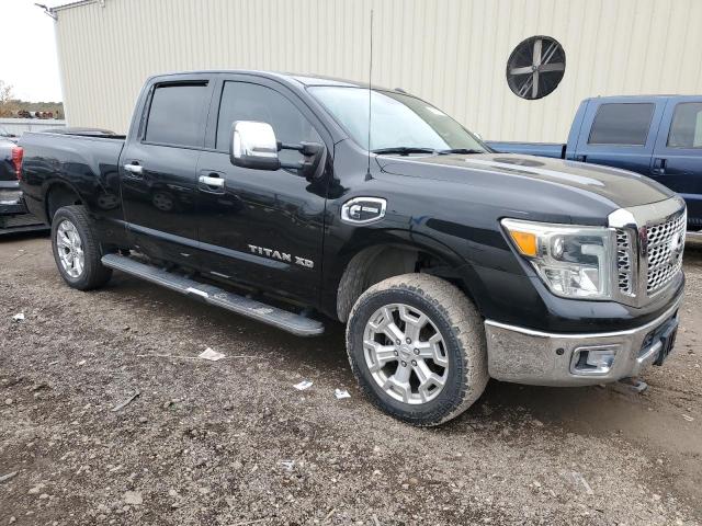 Pickups NISSAN TITAN 2016 Czarny