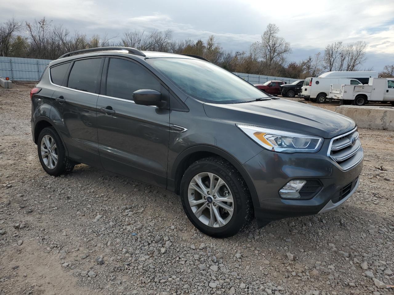 VIN 1FMCU0HDXKUA44605 2019 FORD ESCAPE no.4