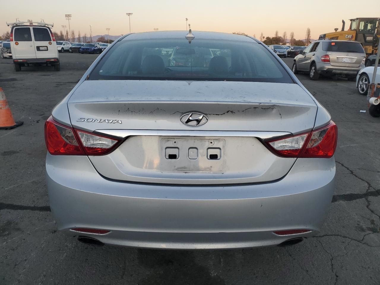 2012 Hyundai Sonata - Image 6