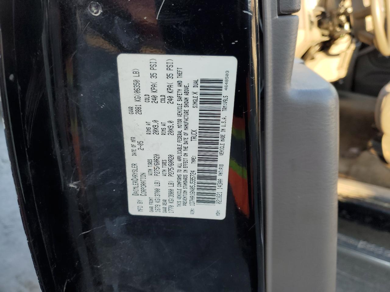 2005 Dodge RAM - Image 12