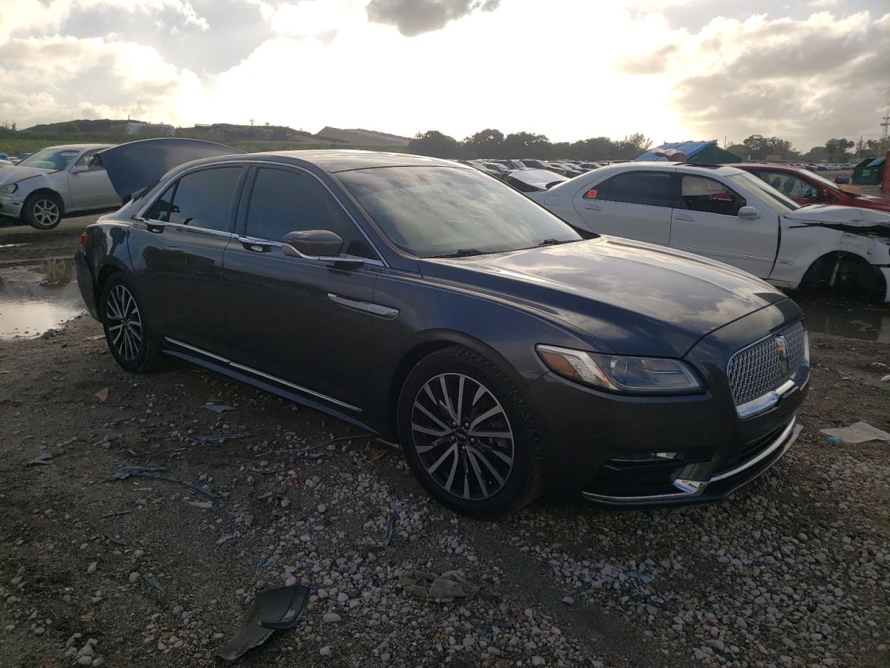 VIN 1LN6L9SPXH5627802 2017 LINCOLN CONTINENTL no.4