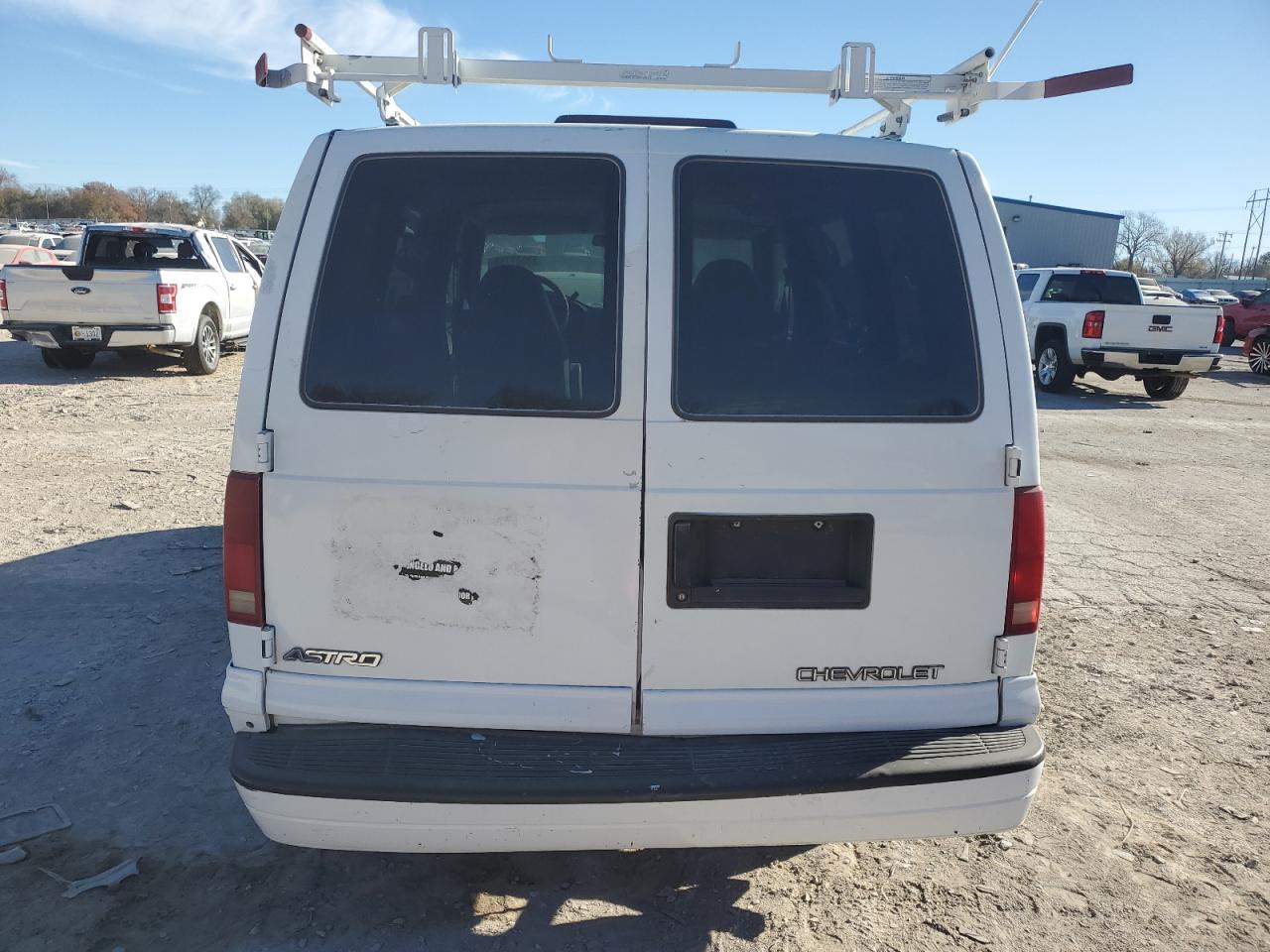 2002 Chevrolet Astro VIN: 1GNDM19X42B151627 Lot: 83887714