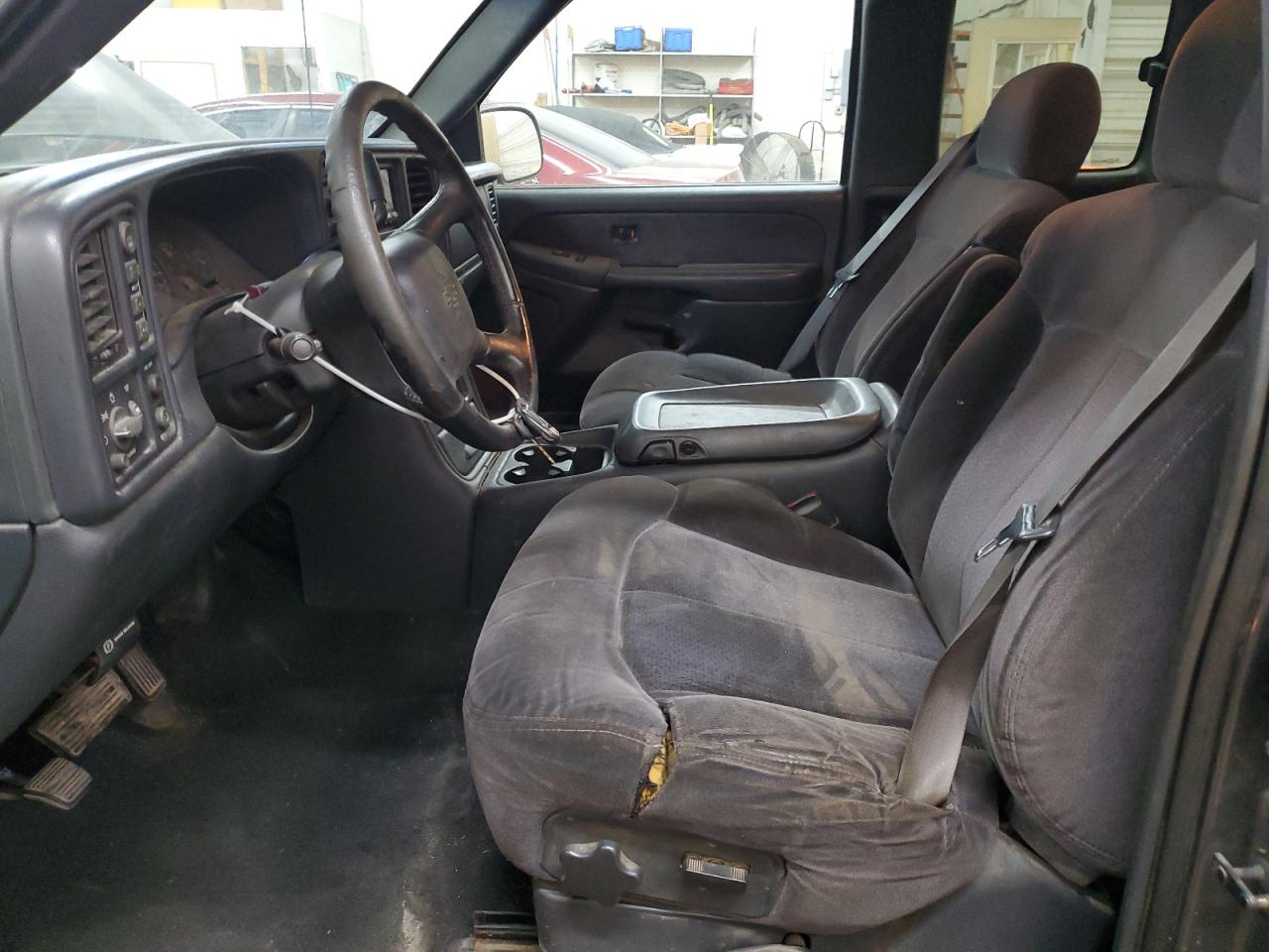 2001 Chevrolet Silverado - Image 7