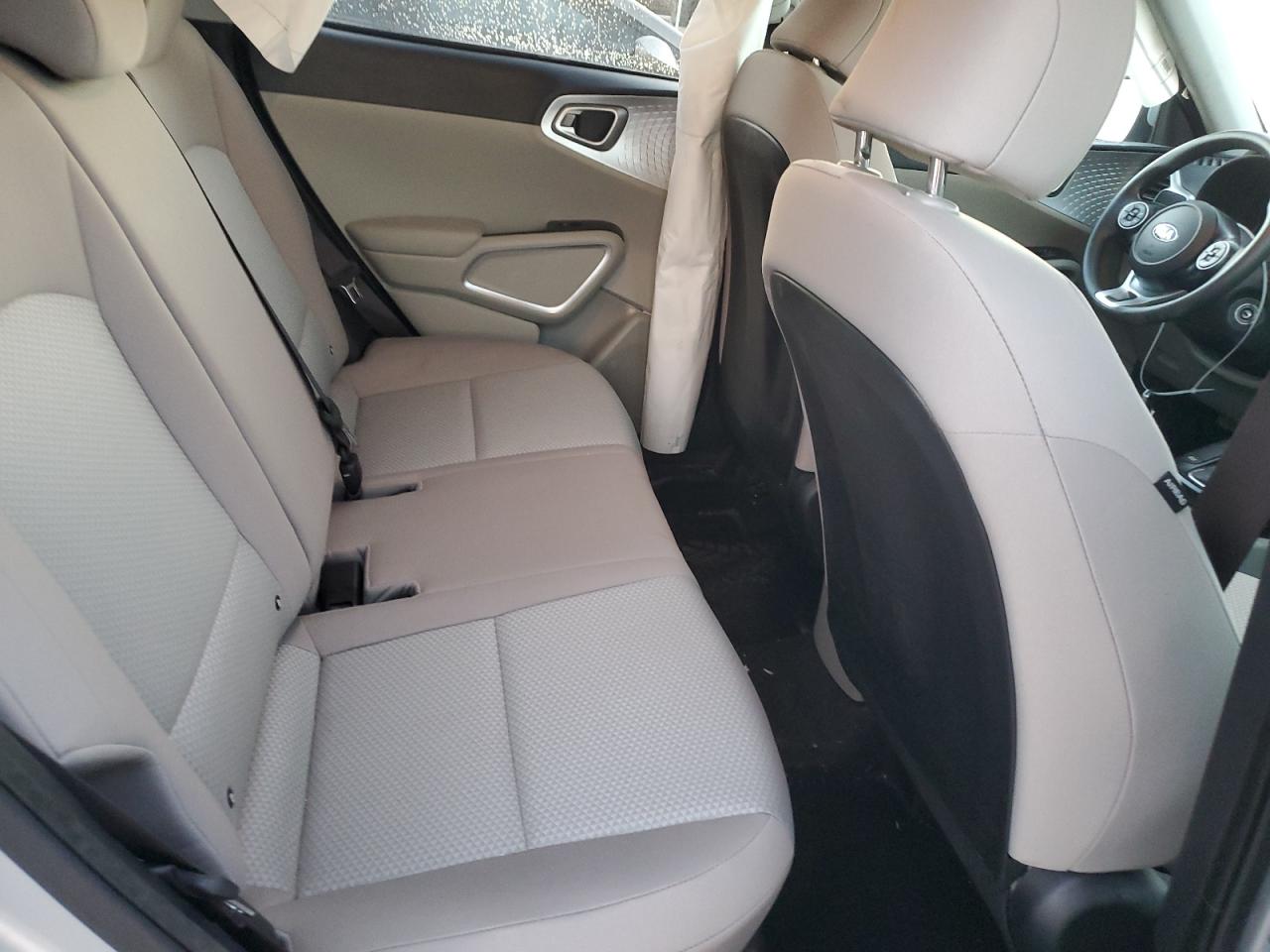 2020 Kia Soul - Image 12