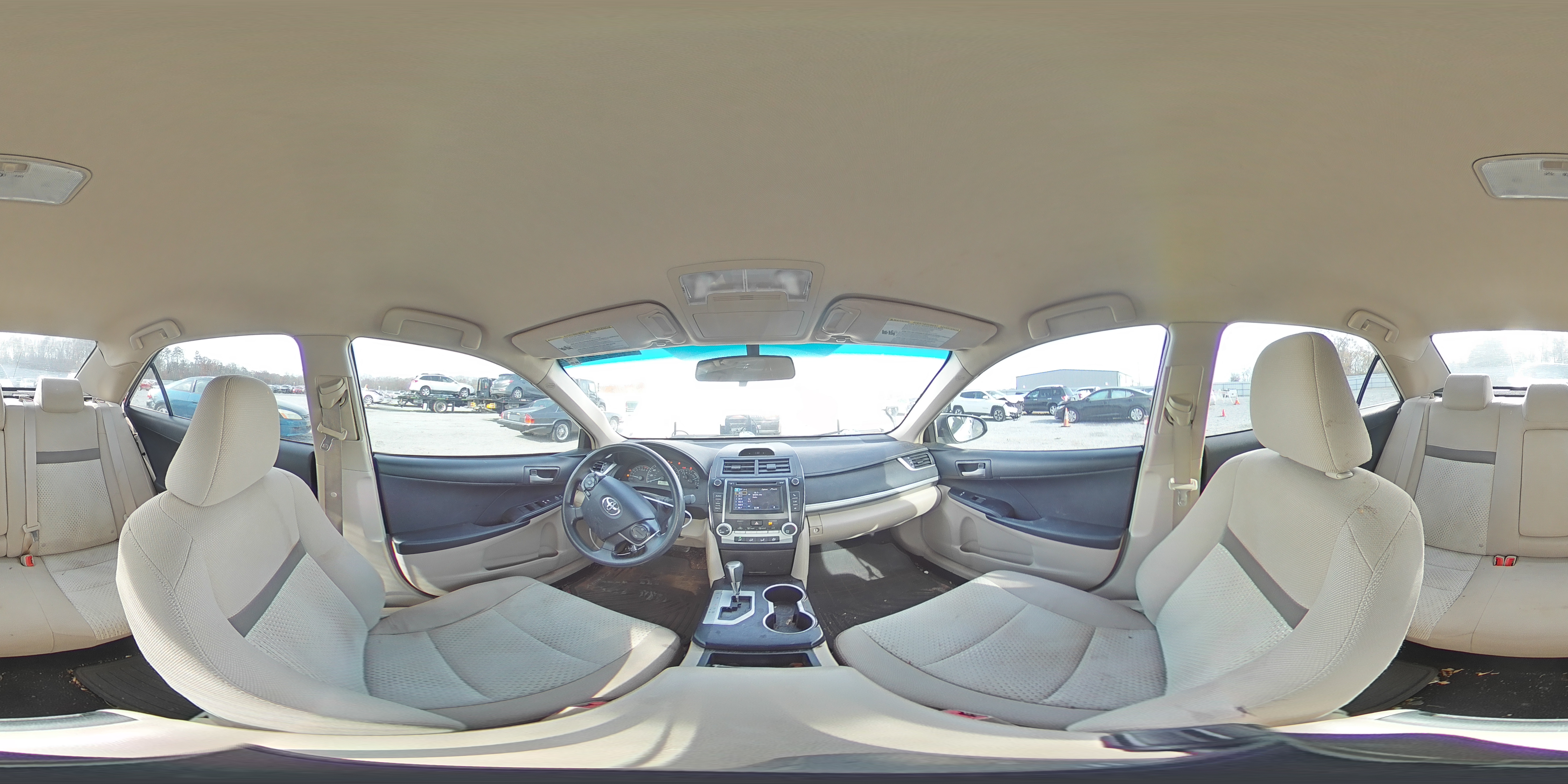 2014 Toyota Camry - Image 13