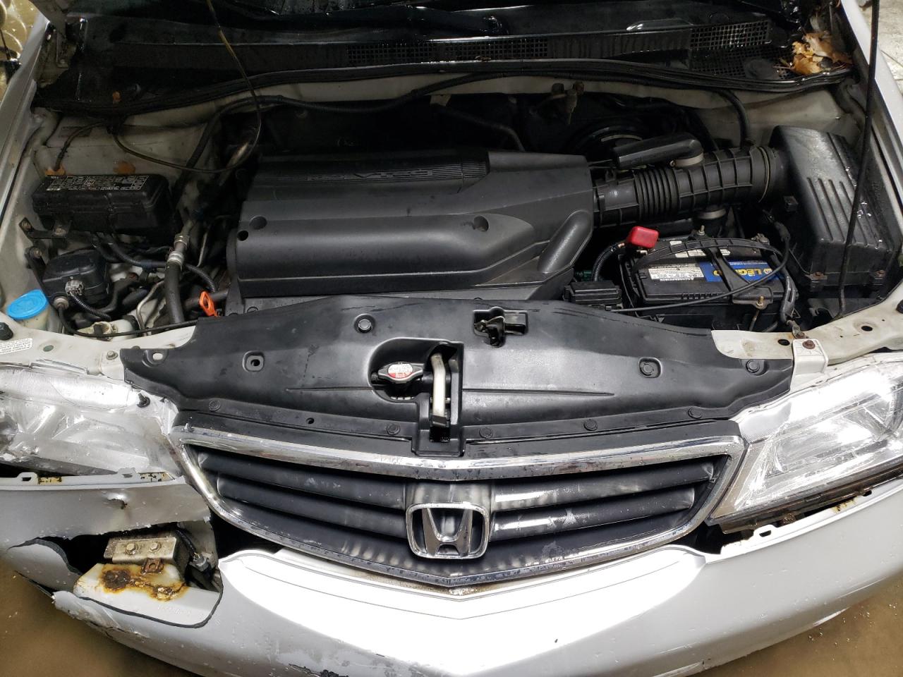 2004 Honda Odyssey - Image 12