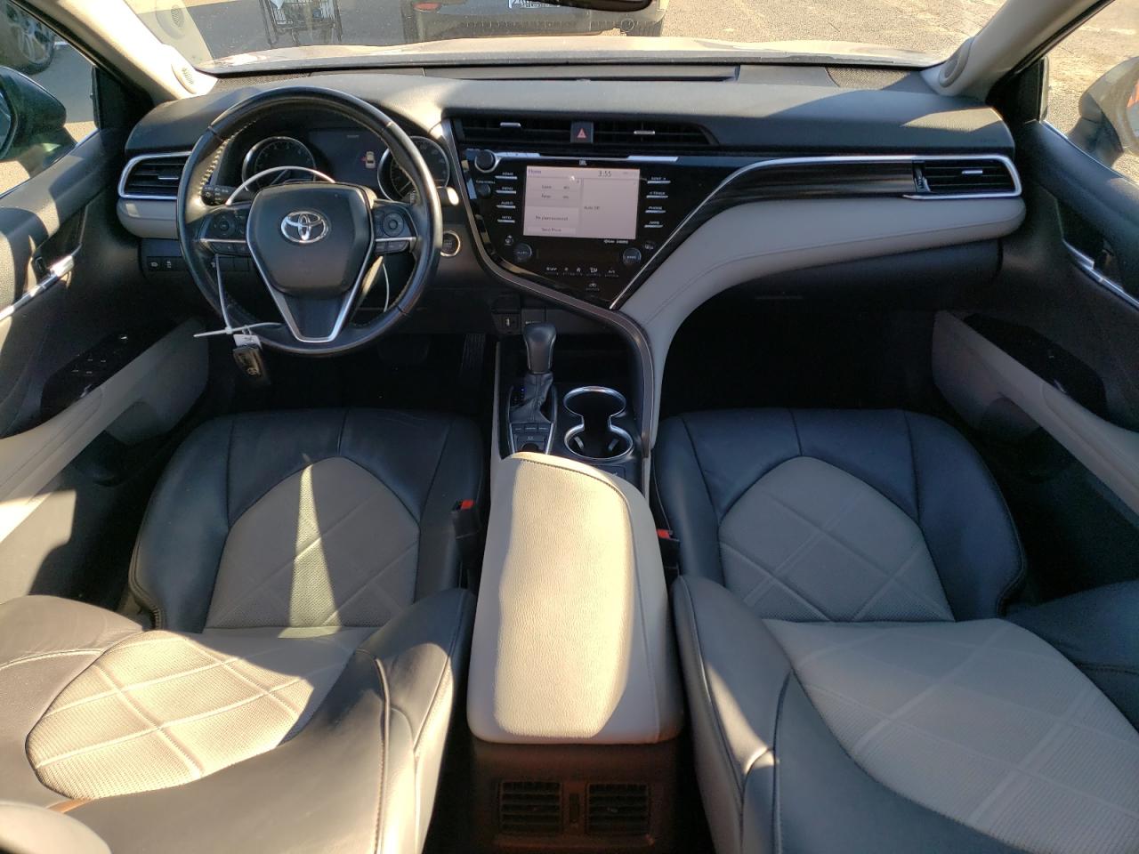 2018 Toyota Camry - Image 8