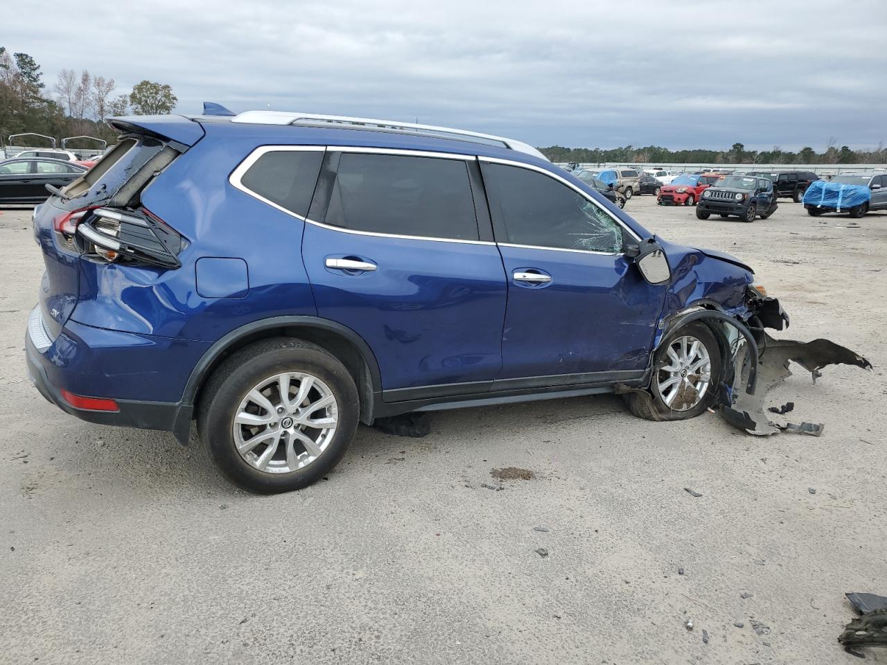 2018 Nissan Rogue - Image 3