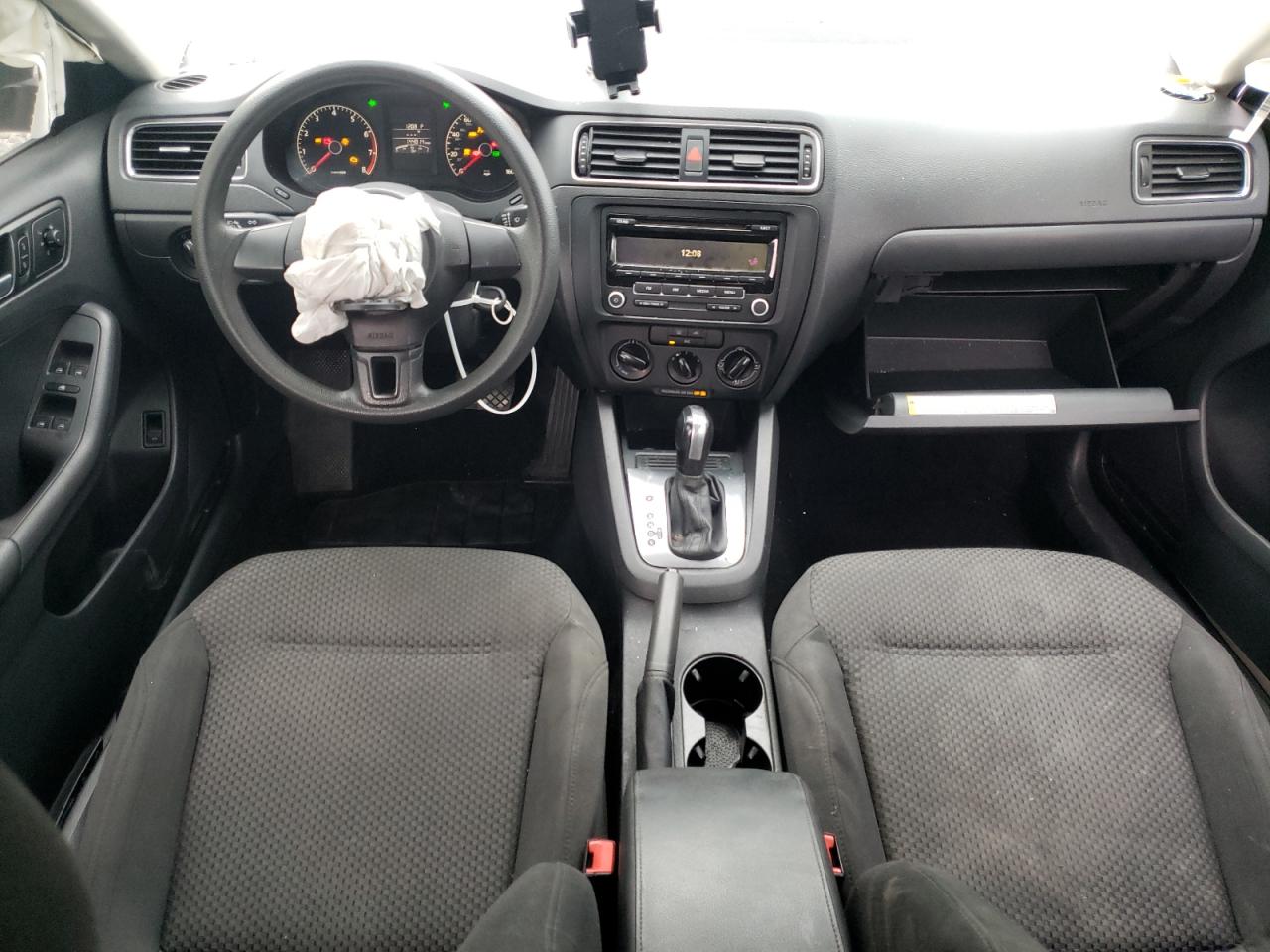 2014 Volkswagen Jetta - Image 8