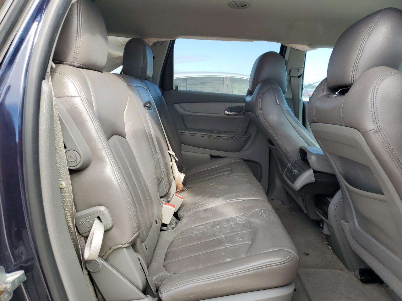 2017 Chevrolet Traverse - Image 10