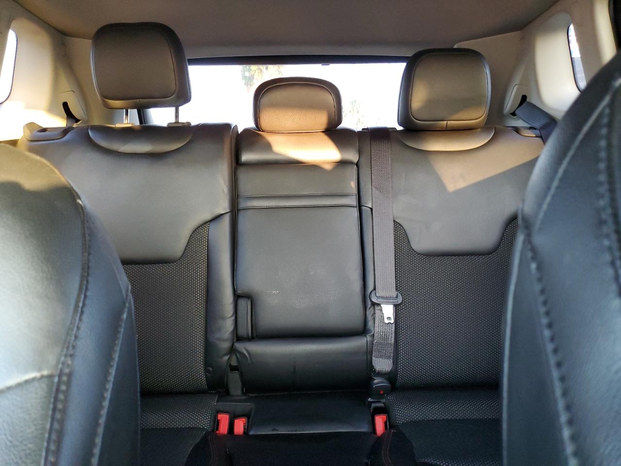 2018 Jeep Compass - Image 10
