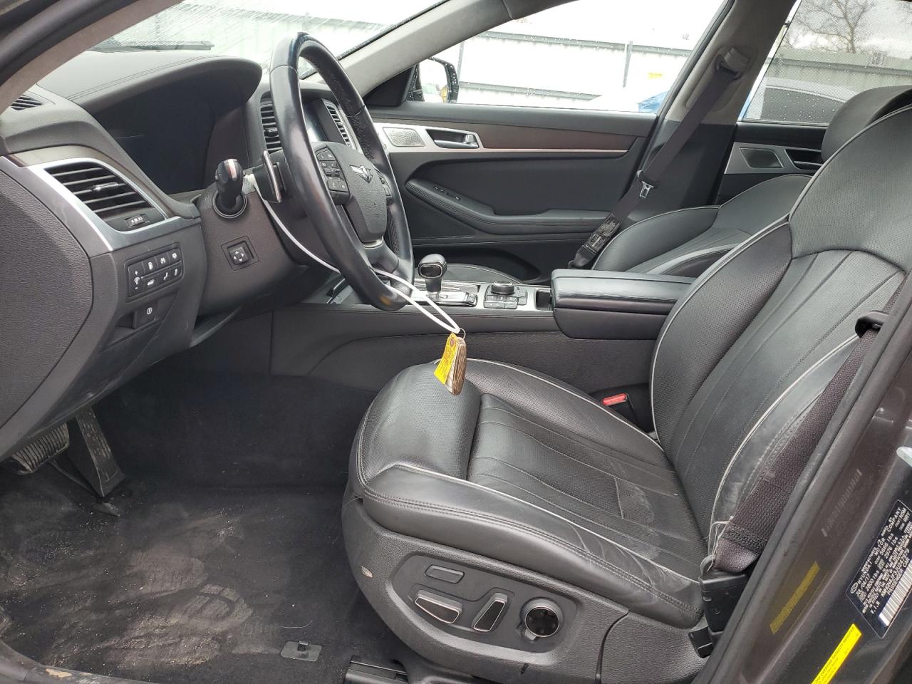 2018 Genesis G80 - Image 7