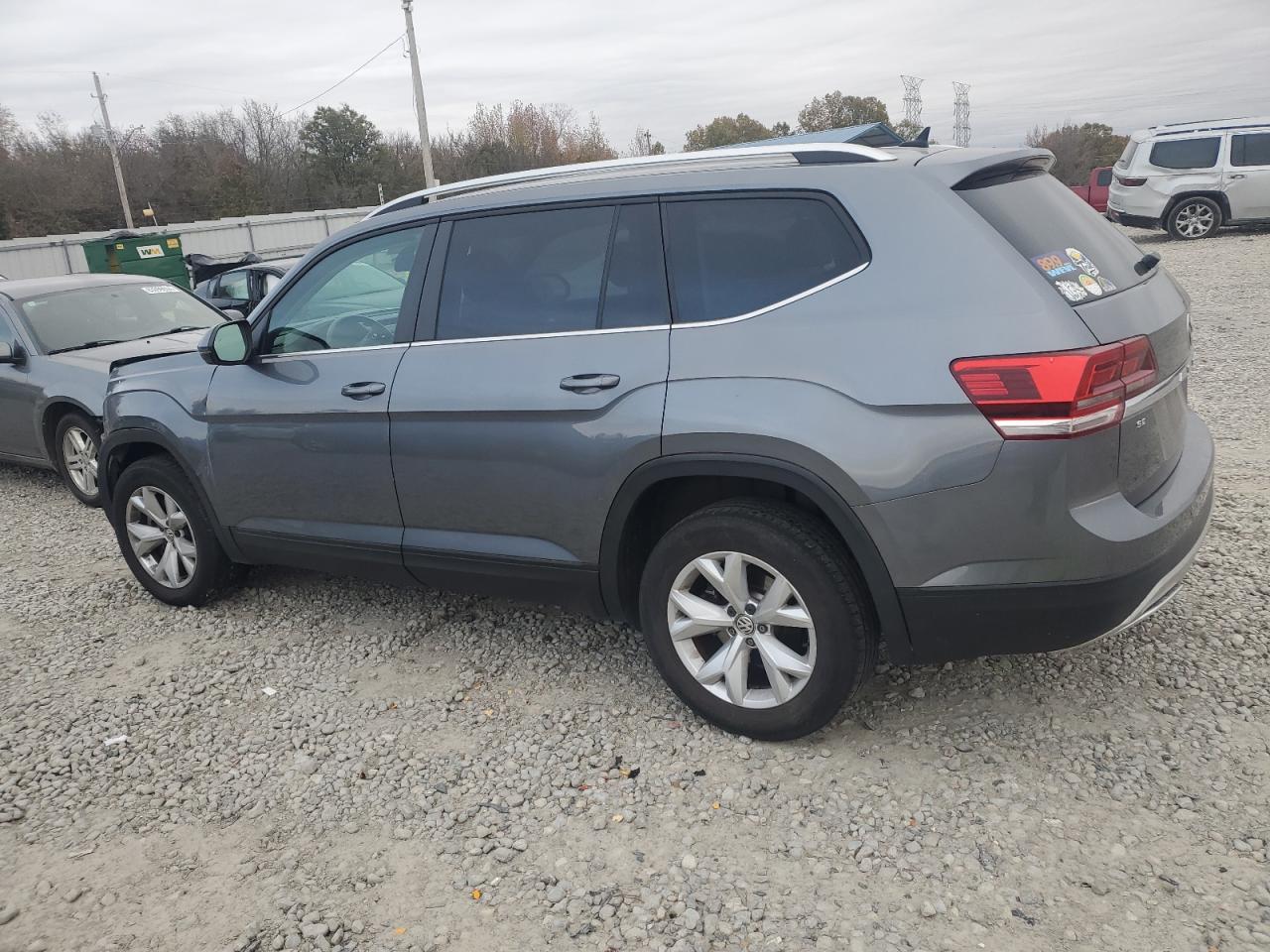 1V2CR2CAXJC566409 2018 VOLKSWAGEN ATLAS - Image 2