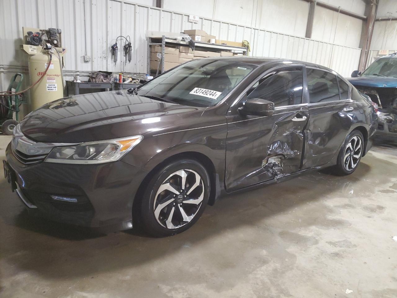 VIN 1HGCR2F84GA228519 2016 HONDA ACCORD no.1